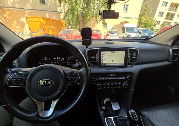 Kia Sportage cena 73900 przebieg: 69500, rok produkcji 2017 z Warszawa małe 254